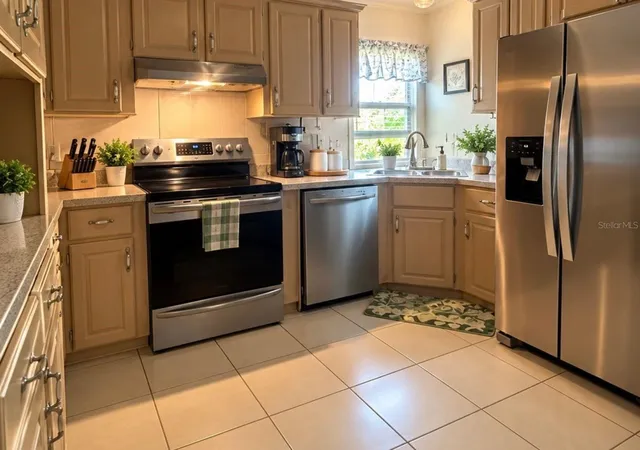 Photo 4 of Manufactured home for sale at 543 SW 79th Terrace, Ocala, FL 34474 | MLS# OM733442 | Listing updated on 2026-10-09