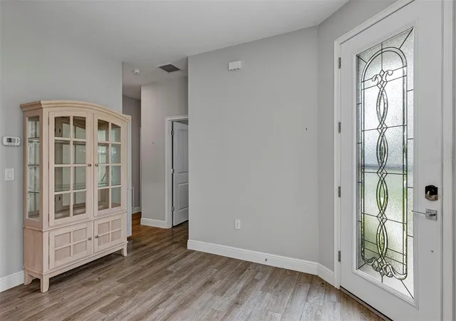 Photo 4 of Single family home for sale at 27033 White Plains Way, Leesburg, FL 34748 | MLS# G5118630 | Listing updated on 2026-10-06
