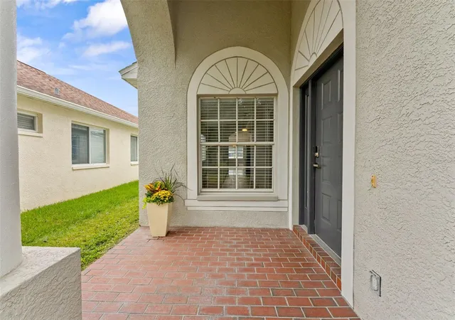 Photo 4 of Single family home for sale at 19009 Fishermans Bnd Dr, Lutz, FL 33558 | MLS# TB8554858 | Listing updated on 2026-10-06