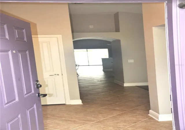 Photo 3 of Single family home for sale at 421 Thicket Crst Rd, Seffner, FL 33584 | MLS# TB8554860 | Listing updated on 2026-10-10