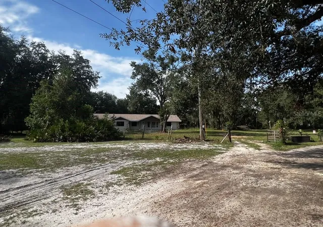 Photo 3 of Single family home for sale at 5924 Sw 42nd Street, Bushnell, FL 33513 | MLS# S5158869 | Listing updated on 2026-10-07