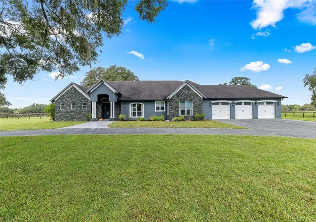 Photo 3 of House for sale at 12330 NW 35th Street, Ocala, FL 34482 | MLS# OM733445 | Listing updated on 2026-10-21