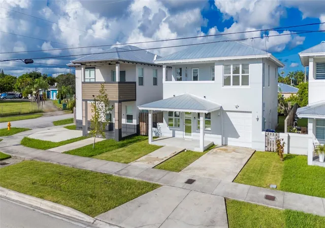 Photo 3 of Single family home for sale at 17970 SW 105th Avenue, Miami, FL 33157 | MLS# C7531542 | Listing updated on 2026-10-07