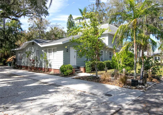 Photo 1 of Single family home for sale at 315 29th Street NW, Bradenton, FL 34205 | MLS# A4708462 | Listing updated on 2026-10-07
