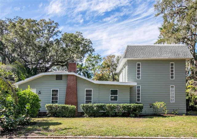 Photo 2 of Single family home for sale at 315 29th Street NW, Bradenton, FL 34205 | MLS# A4708462 | Listing updated on 2026-10-07