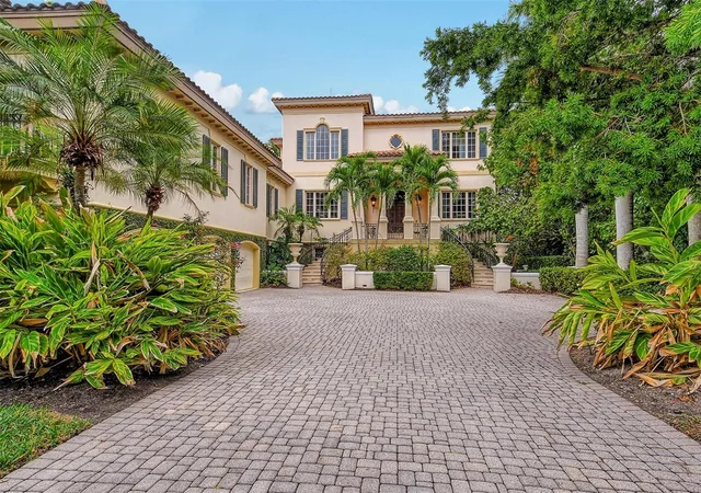 Photo 3 of Single family home for sale at 1083 Westway Dr, Sarasota, FL 34236 | MLS# A4708464 | Listing updated on 2026-10-07