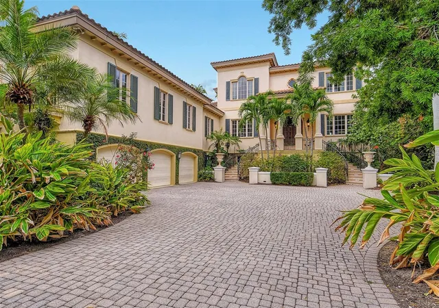 Photo 3 of Single family home for sale at 1083 Westway Dr, Sarasota, FL 34236 | MLS# A4708464 | Listing updated on 2026-10-07