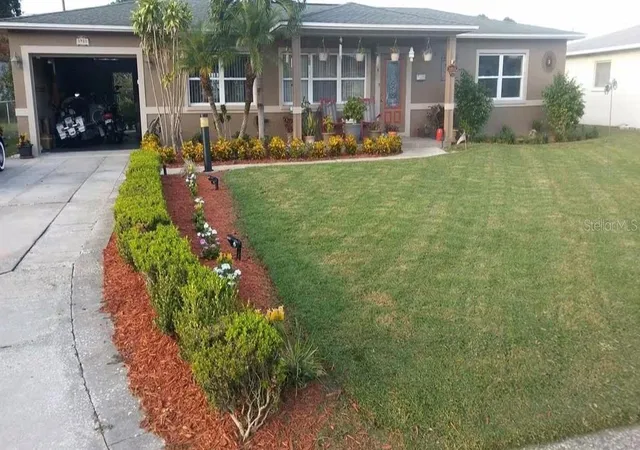 Photo 2 of Single family home for sale at 3901 Yardley Ave N, Saint Petersburg, FL 33713 | MLS# TB8554883 | Listing updated on 2026-10-08