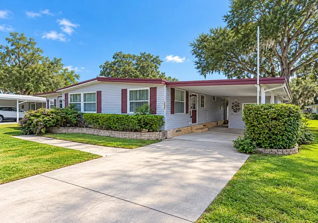 Photo 3 of Manufactured home for sale at 512 Palo Verde Dr, Leesburg, FL 34748 | MLS# G5118634 | Listing updated on 2026-10-08