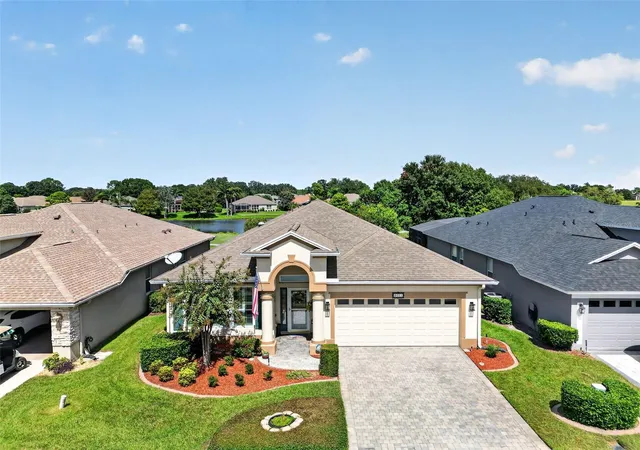Photo 3 of Single family home for sale at 8021 Saint James Way, Mount Dora, FL 32757 | MLS# G5118635 | Listing updated on 2026-10-09