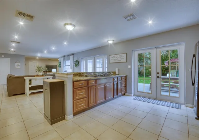 Photo 3 of Single family home for sale at 398 Palm Dr, Oviedo, FL 32765 | MLS# S5158872 | Listing updated on 2026-10-05