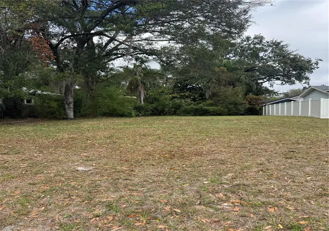 Photo 1 of Sale Pending at Crenshaw, Tampa, FL 33615 | MLS# TB8554899 | Listing updated on 2026-10-06