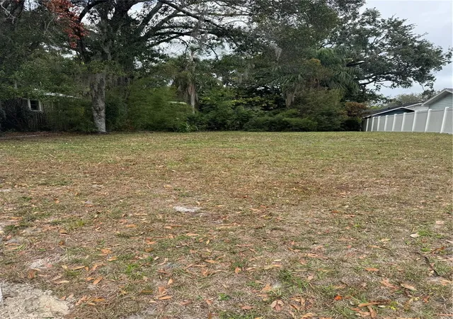 Photo 2 of Sale Pending at Crenshaw, Tampa, FL 33615 | MLS# TB8554899 | Listing updated on 2026-10-06