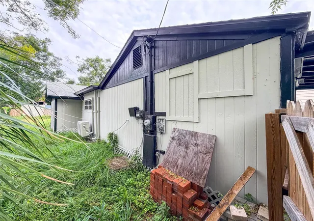 Photo 1 of Single family home for sale at 8308 N Mulberry St, Tampa, FL 33604 | MLS# W7890083 | Listing updated on 2026-10-05