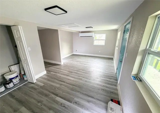 Photo 4 of Single family home for sale at 8308 N Mulberry St, Tampa, FL 33604 | MLS# W7890083 | Listing updated on 2026-10-05