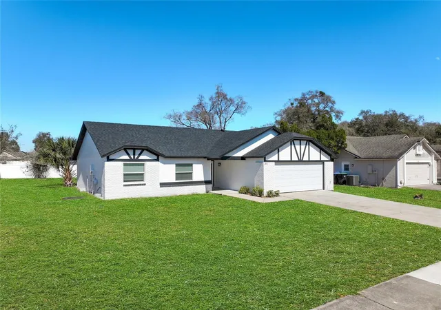 Photo 1 of Single family home for sale at 6911 Crescent Ridge Rd, Orlando, FL 32810 | MLS# O6447238 | Listing updated on 2026-10-11