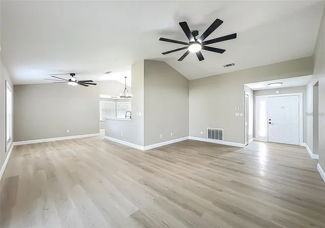 Photo 3 of Single family home for sale at 6911 Crescent Ridge Rd, Orlando, FL 32810 | MLS# O6447238 | Listing updated on 2026-10-11