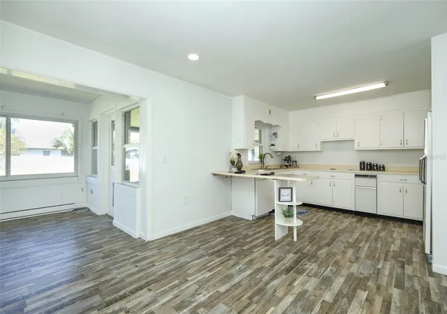 Photo 2 of Single family home for sale at 60 Park Ln, Debary, FL 32713 | MLS# O6447239 | Listing updated on 2026-10-09