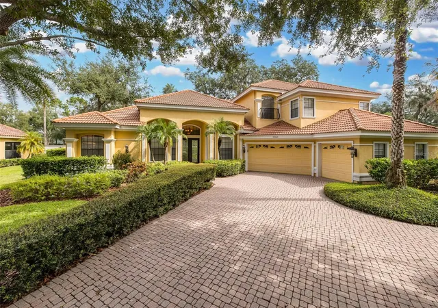 Photo 1 of Single family home for sale at 10640 Pontofino Cir, Trinity, FL 34655 | MLS# W7890084 | Listing updated on 2026-10-08