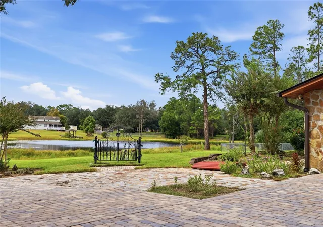 Photo 2 of Single family home for sale at 340 Kiwanis Cir, Chuluota, FL 32766 | MLS# O6447240 | Listing updated on 2026-10-08
