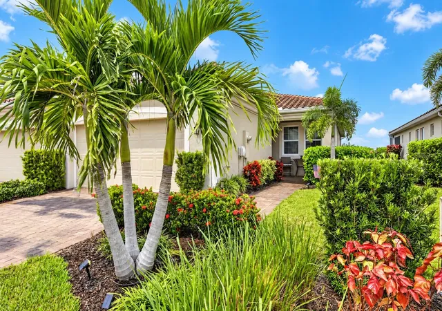 Single family home for sale at 11598 Alessandro Ln, VENICE, FL 34293 | MLS# N6146056