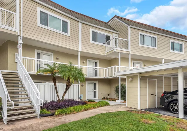 Photo 1 of Condo for sale at 433 S Paula Dr #10, Dunedin, FL 34698 | MLS# O6447244 | Listing updated on 2026-10-06