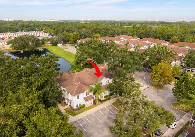 Photo 2 of Townhouse for sale at 2900 Edenshire Way #102, Kissimmee, FL 34746 | MLS# O6447245 | Listing updated on 2026-10-06