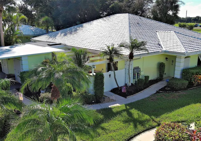 Photo 2 of Single family home for sale at 324 Wexford Ter #171, Venice, FL 34293 | MLS# N6146057 | Listing updated on 2026-10-18