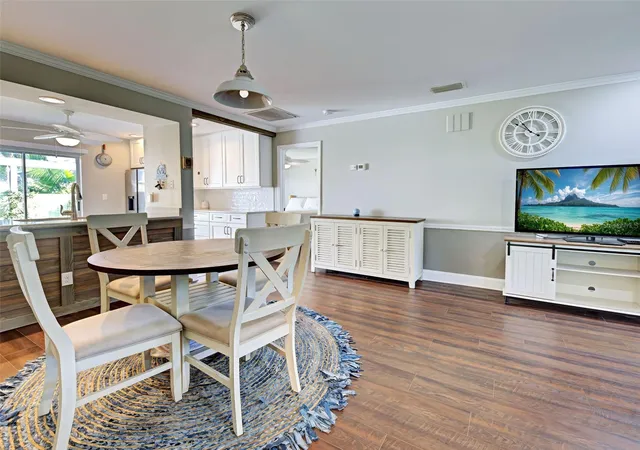 Photo 4 of House for sale at 324 Wexford Ter #171, Venice, FL 34293 | MLS# N6146057 | Listing updated on 2026-10-18