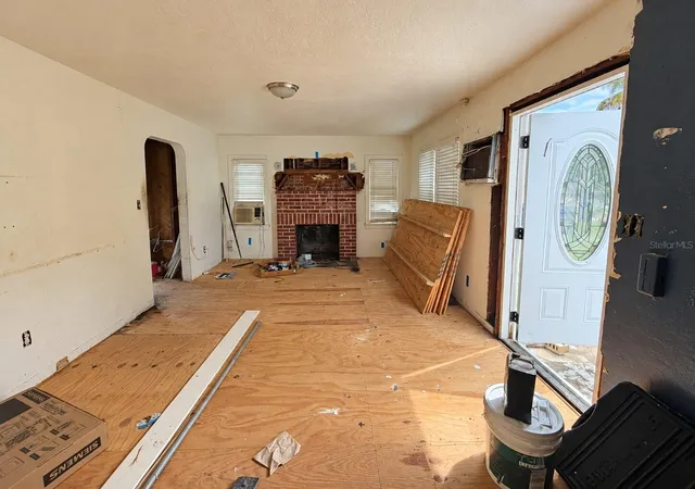 Photo 4 of Single family home for sale at 2607 Adams St, Hollywood, FL 33020 | MLS# TB8554917 | Listing updated on 2026-10-05