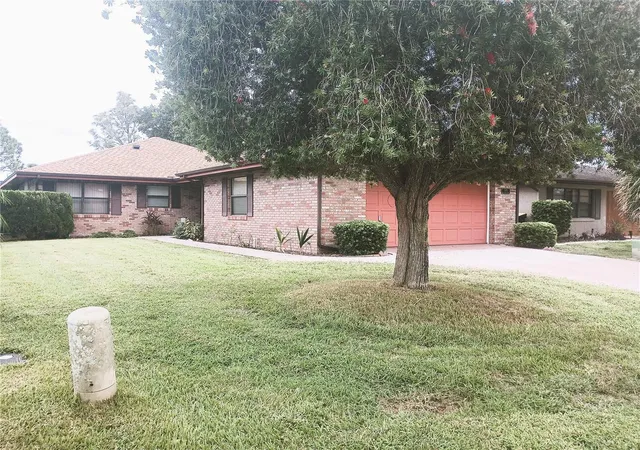 Photo 1 of Single family home for sale at 575 Saint Andrews Rd, Winter Haven, FL 33884 | MLS# L4965545 | Listing updated on 2026-10-06