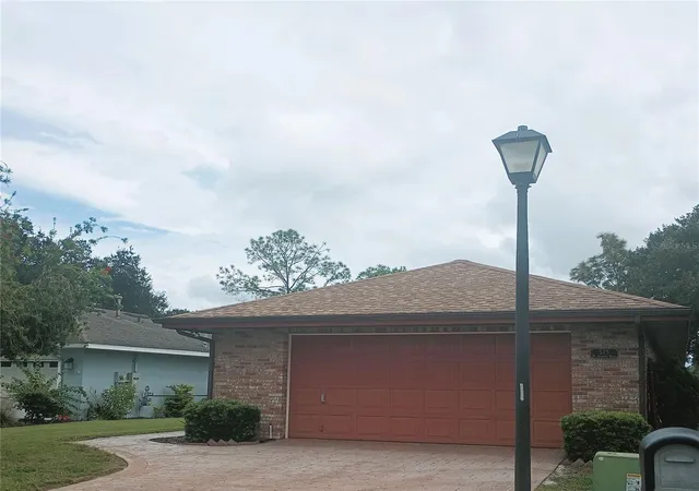 Photo 3 of Single family home for sale at 575 Saint Andrews Rd, Winter Haven, FL 33884 | MLS# L4965545 | Listing updated on 2026-10-06