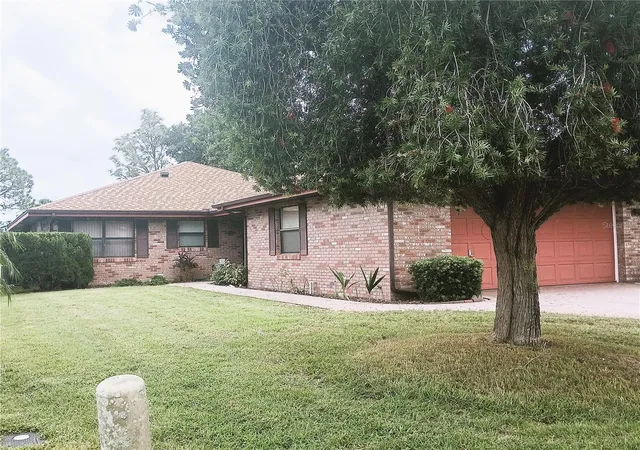 Photo 4 of Single family home for sale at 575 Saint Andrews Rd, Winter Haven, FL 33884 | MLS# L4965545 | Listing updated on 2026-10-06