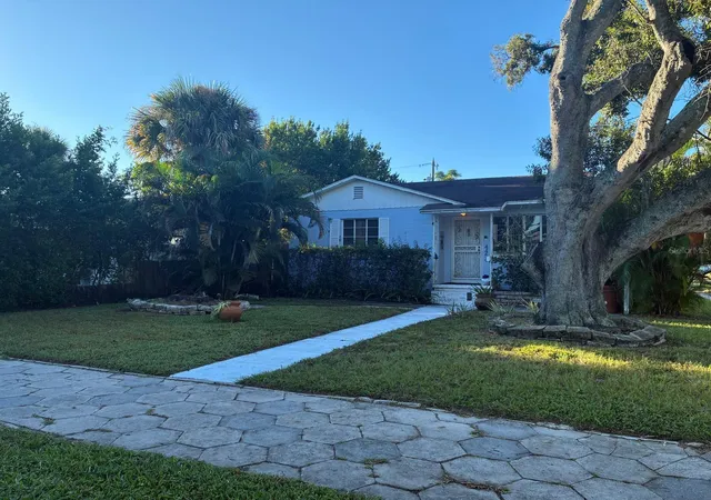 Photo 1 of Sale Pending at 4456 4th Avenue N, Saint Petersburg, FL 33713 | MLS# TB8554918 | Listing updated on 2026-10-15