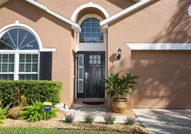 Photo 1 of Single family home for sale at 284 Clydesdale Cir, Sanford, FL 32773 | MLS# O6447257 | Listing updated on 2026-10-08