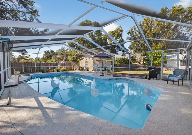 Photo 2 of Single family home for sale at 1004 Mandalay Dr, Brandon, FL 33511 | MLS# TB8554925 | Listing updated on 2026-10-09