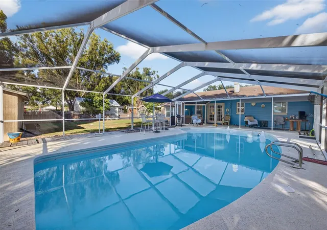 Photo 3 of Single family home for sale at 1004 Mandalay Dr, Brandon, FL 33511 | MLS# TB8554925 | Listing updated on 2026-10-09