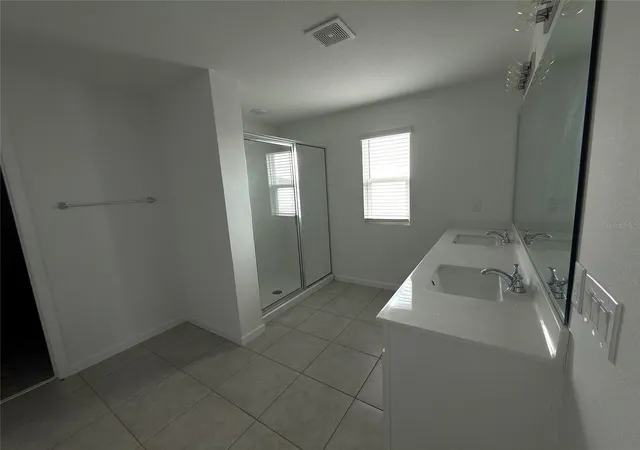 Photo 4 of Single family home for sale at 1071 Sugarwood St, Davenport, FL 33837 | MLS# S5158878 | Listing updated on 2026-10-05