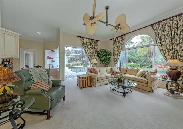 Photo 4 of Single family home for sale at 2009 Tocobaga Ln, Nokomis, FL 34275 | MLS# N6146058 | Listing updated on 2026-10-08