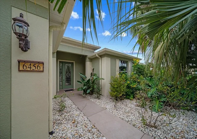 Photo 4 of Single family home for sale at 6456 SW 92nd Circle, Ocala, FL 34481 | MLS# OM733453 | Listing updated on 2026-10-06