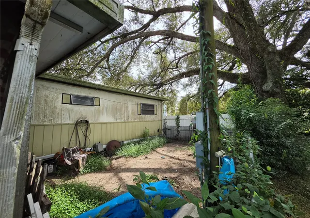 Photo 3 of Manufactured home for sale at 37648 March Ln, Zephyrhills, FL 33541 | MLS# TB8554929 | Listing updated on 2026-10-05