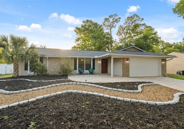 Photo 3 of Single family home for sale at 2141 Brent Pl, Palm Harbor, FL 34683 | MLS# TB8554938 | Listing updated on 2026-10-09