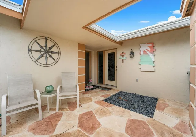 Photo 3 of House for sale at 120 Villa Dr #120, Osprey, FL 34229 | MLS# A4708477 | Listing updated on 2026-10-07