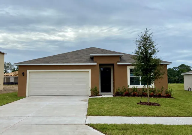Photo 1 of Single family home for sale at 2760 Grand Central Ave, Tavares, FL 32778 | MLS# S5158882 | Listing updated on 2026-10-06