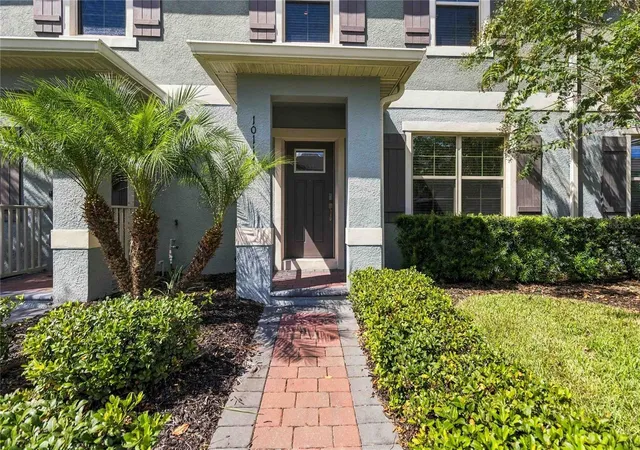 Photo 3 of Townhouse for sale at 10114 Salt Point Dr, Winter Garden, FL 34787 | MLS# O6447275 | Listing updated on 2026-10-06