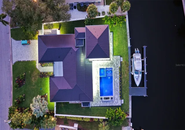 Photo 4 of Single family home for sale at 809 Idlewild Way, Sarasota, FL 34242 | MLS# A4708479 | Listing updated on 2026-10-23