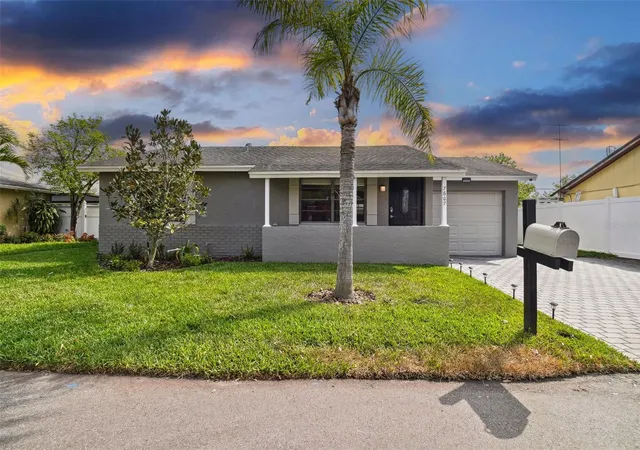 Single family home for sale at 7607 Woodland Oaks Ct, TAMPA, FL 33615 | MLS# TB8554946
