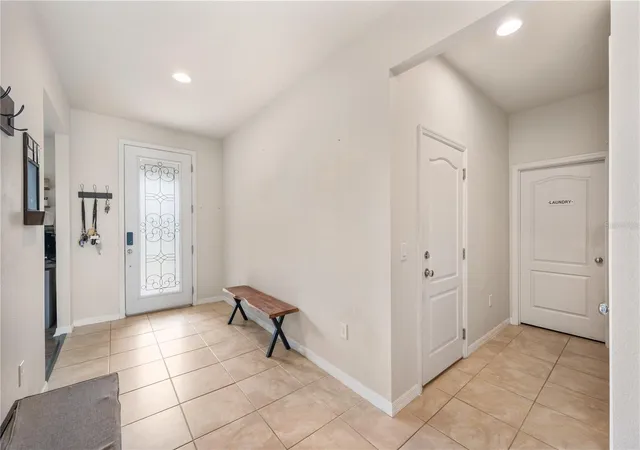 Photo 3 of Single family home for sale at 8751 Rindge Rd, Polk City, FL 33868 | MLS# L4965550 | Listing updated on 2026-10-09