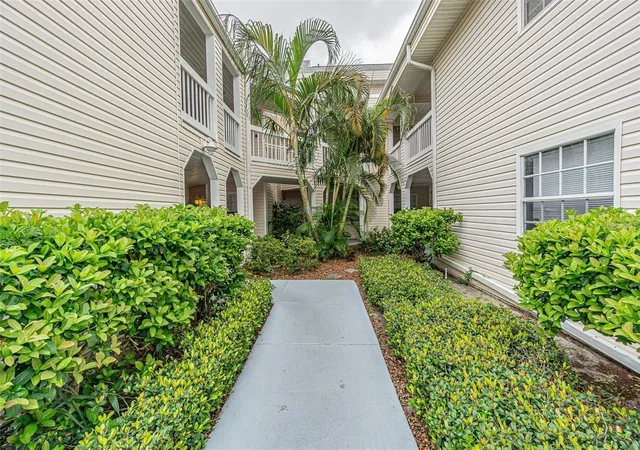 Photo 2 of Condo for sale at 6907 Stones Throw Cir N #2203, Saint Petersburg, FL 33710 | MLS# TB8554958 | Listing updated on 2026-10-08