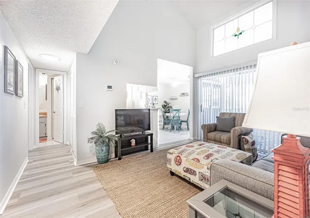 Listing Photo 4 - Condo for sale in building located at 6907 Stones Throw Cir N, ST PETERSBURG, FL 33710 - Unit #2203